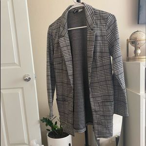 Oversized black  and white blazer!
